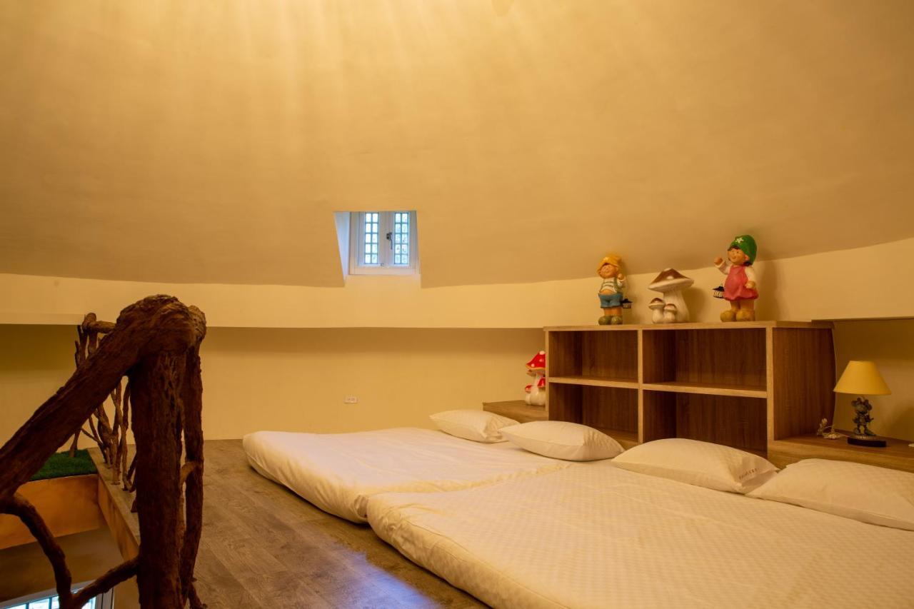 Mushroom Forest Guesthouse Camping Site 埔里 エクステリア 写真